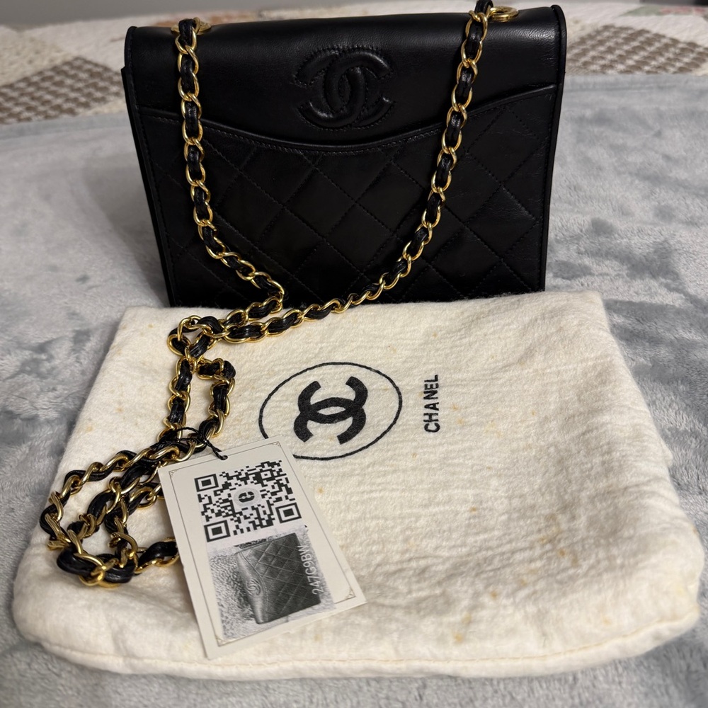 Vintage Chanel Small Single Flap